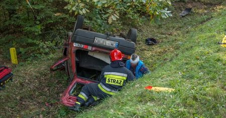 Tragedia pod Ostrowiną. Kierowca był pijany, nie żyje pasażer