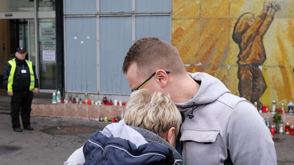 Pod ziemią wciąż pozostają ciała 9 górników