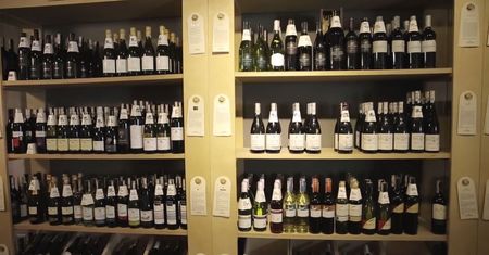 Złodzieje skorzystali z okazji. Ukradli alkohol za ponad pół miliona euro