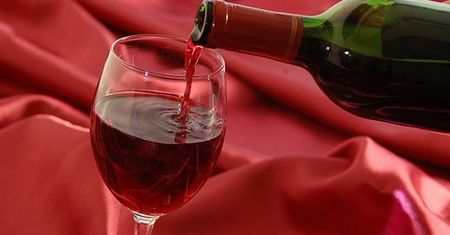 Dlaczego warto pić czerwone wino?