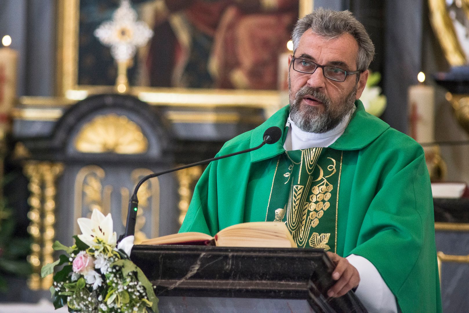 Mszę w intencji zmarłej Kristiny odprawił proboszcz parafii, ks. Paweł Szajner