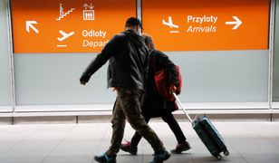 Koronawirus i #LOTdoDomu. Tłumy na lotniskach. Okęcie wprowadziło zmiany