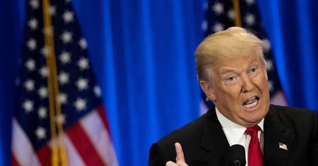 Koronawirus. Donald Trump krytykuje przedłużanie kwarantanny. "Ta kuracja jest gorsza niż problem"