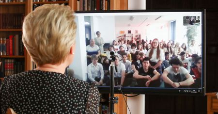 Agata Duda rozmawiała z młodzieżą. Zamieszanie po publikacji Kancelarii Prezydenta