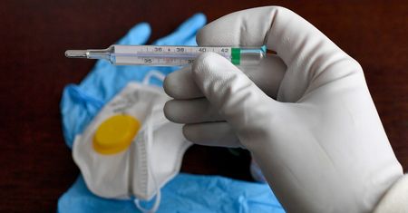 Tak infekuje koronawirus. Skuteczny lek coraz bliżej