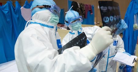 Hiszpania. Ponad 60 osób zaraziło się koronawirusem na pogrzebie