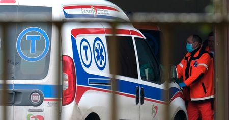 Koronawirus w Polsce. Piąta ofiara śmiertelna. Ponad 200 zakażonych osób