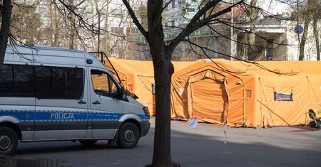 Koronawirus w Polsce i na świecie. Ministerstwo Zdrowia aktualizuje dane. Śledź relację