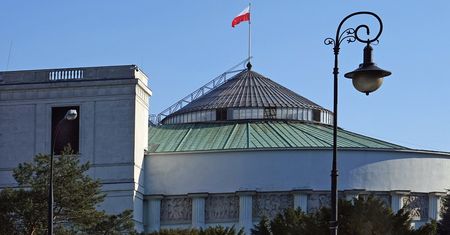 Koronawirus w Polsce. Nowy projekt uchwały w Sejmie. Zakłada głosowanie spoza sali