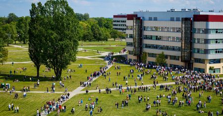 Koronawirus w Warszawie. Wiemy, którzy studenci muszą opuścić akademiki