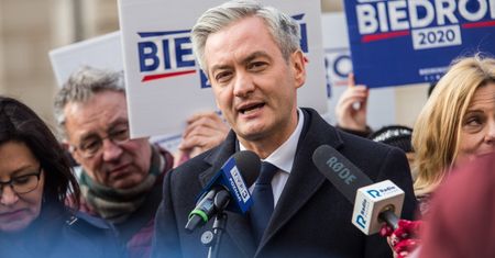 Koronawirus w Polsce. Robert Biedroń apeluje do prezydenta o zwołanie Rady Bezpieczeństwa Narodowego
