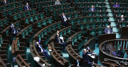 Koronawirus w Polsce. Sejm obraduje nad "tarczą antykryzysową"