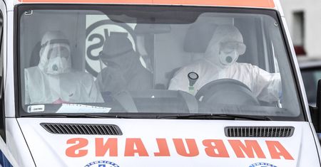 Koronawirus w Polsce. 461 osób personelu medycznego jest zakażonych