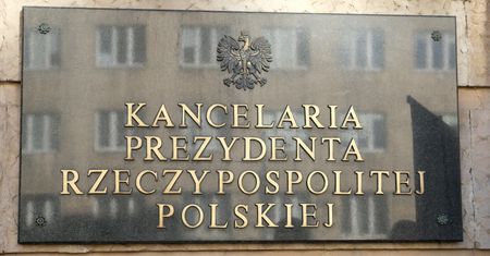 Koronawirus w Kancelarii Prezydenta? Jedna z urzędniczek musiała powtarzać test