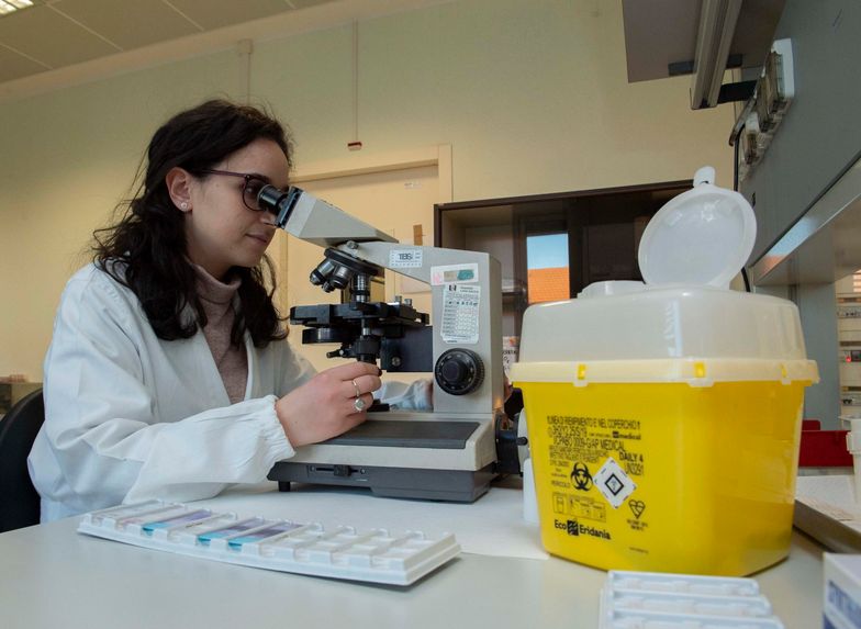 Australijscy naukowcy wyhodowali koronawirusa z Chin w laboratorium