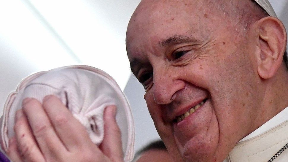 papież franciszek hiv