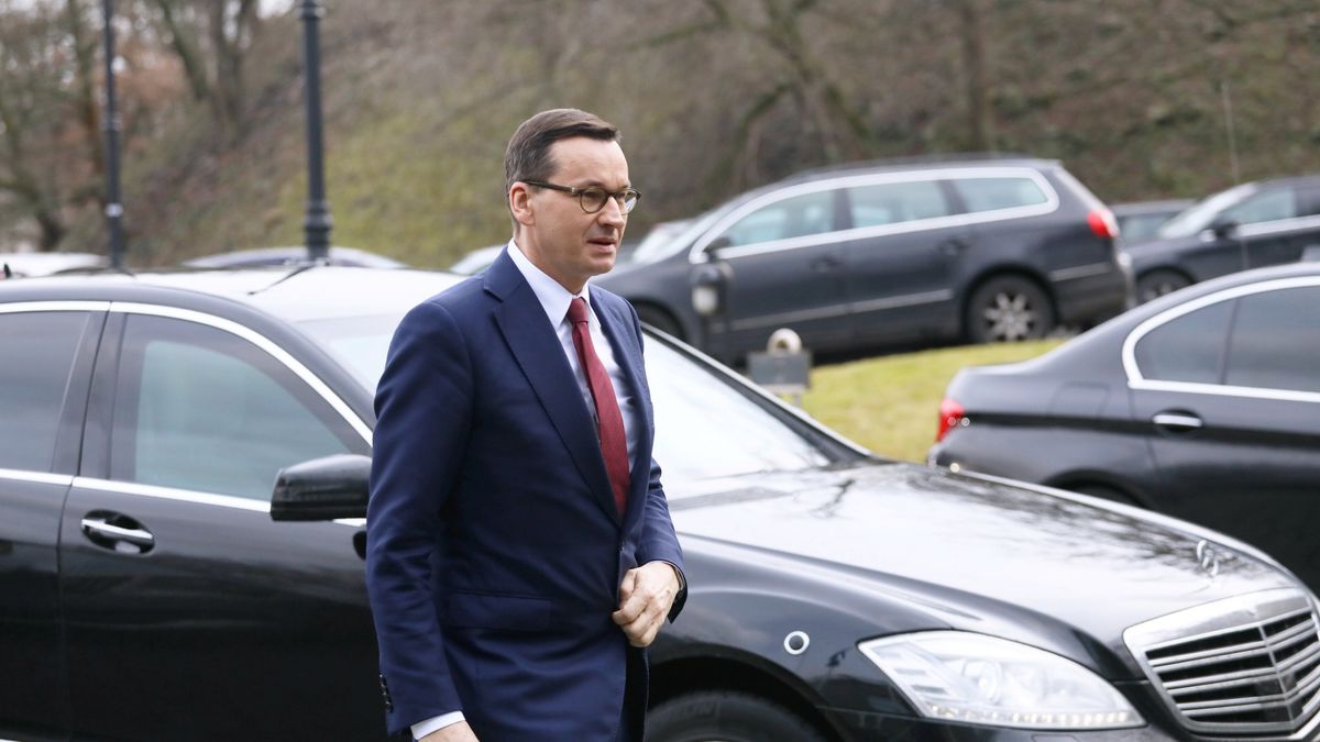 Rząd przekaże szpitalom 100 mln zł na walkę z koronawirusem.