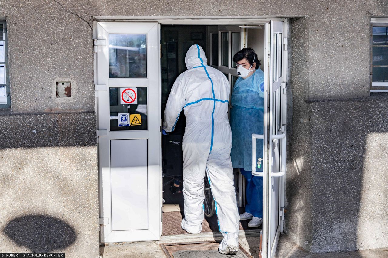 Koronawirus. Lekarze mają pomysł na opanowanie paniki. Apel do ministra