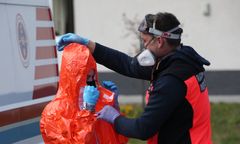 Koronawirus w Polsce. Czernichów. Ośrodek opieki zamknięty. Przebywa tam 200 ciężko chorych