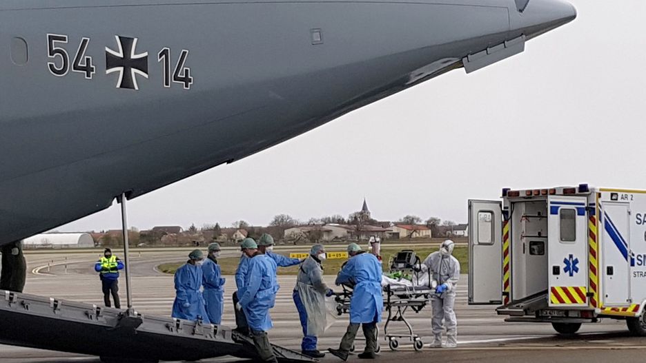 Samoloty Bundeswehry transportują chorych z Włoch i Francji do Niemiec