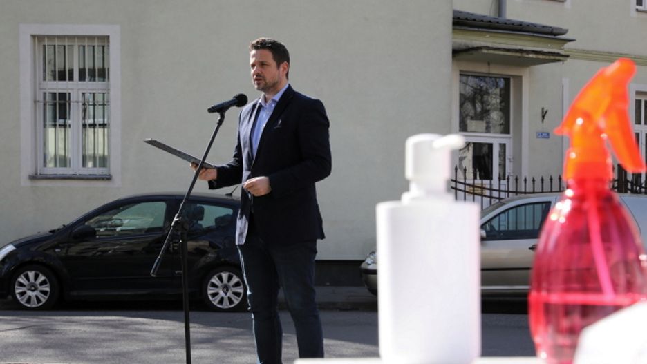 Koronawirus. Warszawa. Rafał Trzaskowski zaapelował, żeby święta spędzić z domownikami.