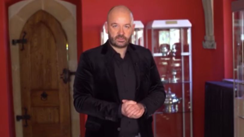 Prezydent Jacek Sutryk zabrał w święta internautów na wirtualną wycieczkę po Ratuszu