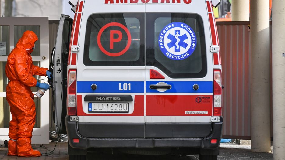 Koronawirus w Polsce. Sanepid i policja na tropie podejrzanych o zarażenie
