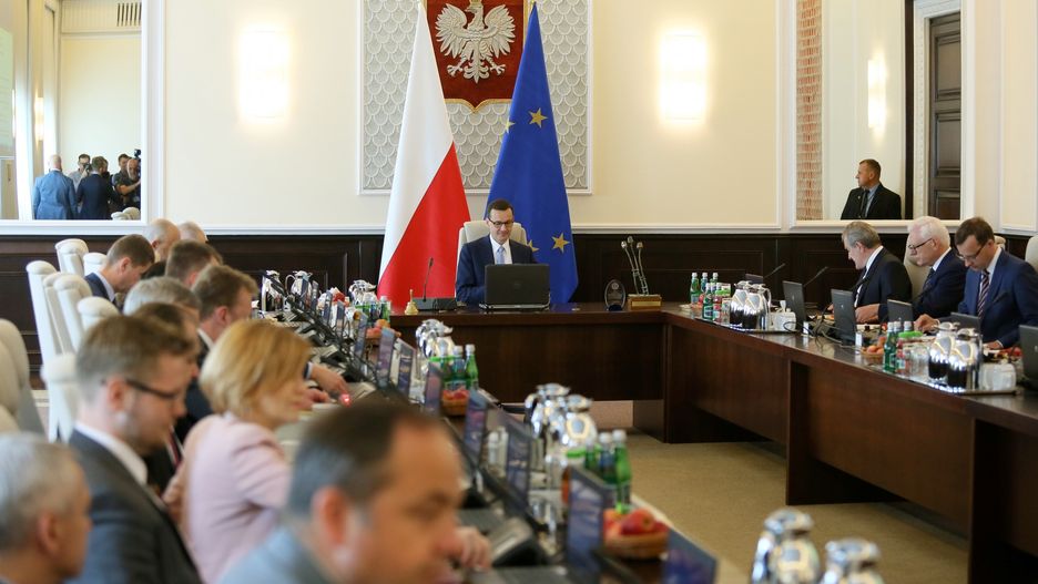 Koronawrus w Polsce. Rząd podda się testom na obecność koronawirusa.
