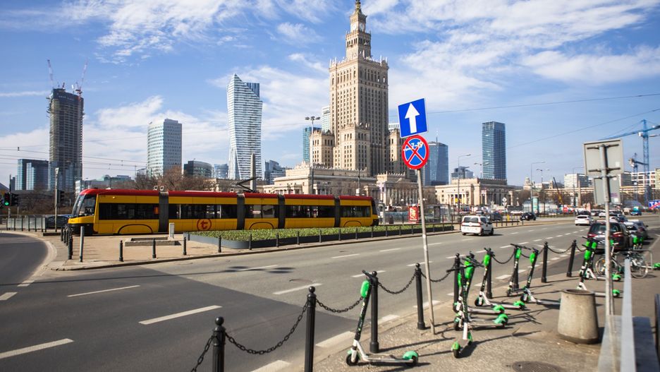 Zarząd Dróg Miejskich prowadzi pomiar ruchu na Rondzie Dmowskiego.