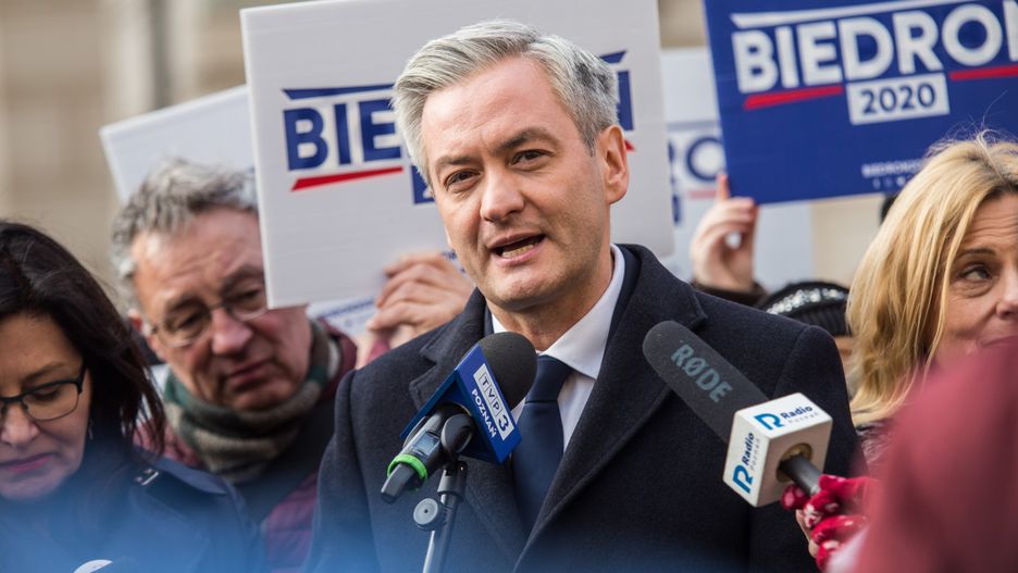 Koronawirus w Polsce. Robert Biedroń zaapelował do Andrzeja Dudy o zwołanie Rady Bezpieczeństwa Narodowego
