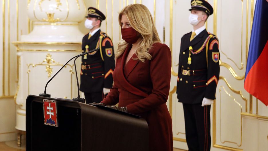 45-letnia liberalna prawniczka i działaczka społeczna Zuzana Czaputowa