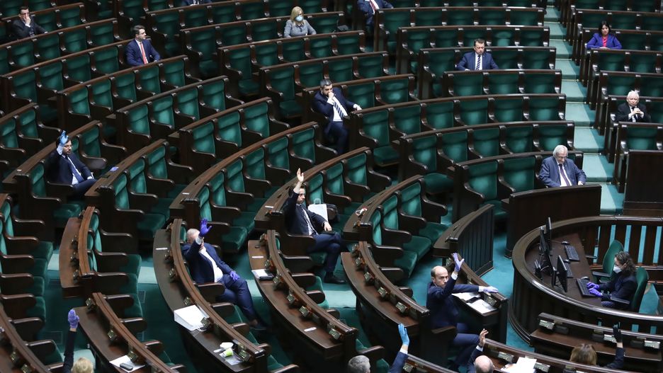 Koronawirus w Polsce. Sejm obraduje nad projektem "tarczy antykryzysowej".