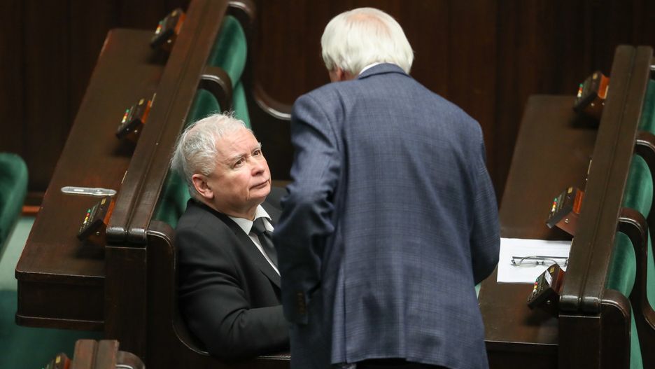 Koronawirus w Polsce. PiS chce zmian w zasadach głosowania korespondencyjnego