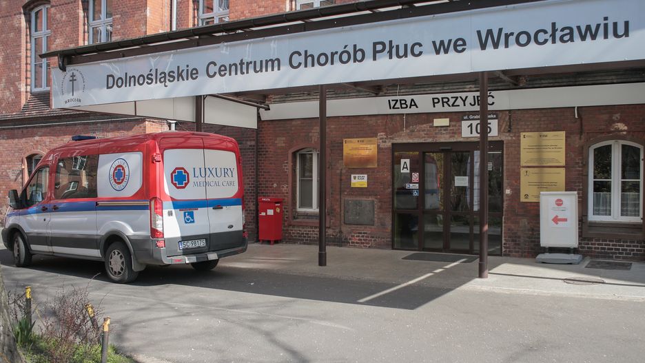Koronawirus w Polsce. Wrocław. 53 zakażonych w Dolnośląskim Centrum Chorób Płuc