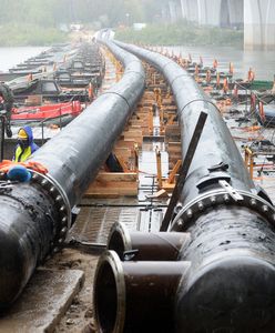 Warszawa. Ścieki popłynęły awaryjnym rurociągiem, ale jeszcze nie wszystkie