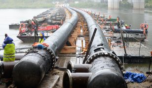 Warszawa. Ścieki popłynęły awaryjnym rurociągiem, ale jeszcze nie wszystkie