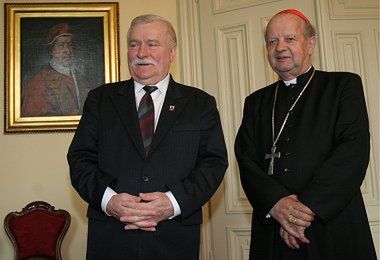 Kardynał Dziwisz spotkał się z Lechem Wałęsą