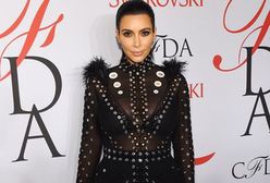 Ciężarna Kim Kardashian w prześwitującej kreacji