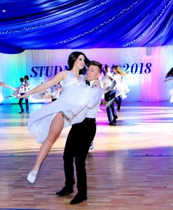 Zatańczyli na studniówce "Perfect" Eda Sheerana. Wykonanie zachwyciło internautów