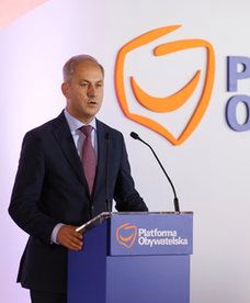 Politycy zmieniają partie jak rękawiczki. Sensacyjne transfery ostatnich lat