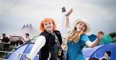 Moda festiwalowa. Co spakować do walizki?