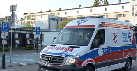 Wstrząs w kopalni Zofiówka w Jastrzębiu-Zdroju. Ratownikom zostało około 30 metrów do trzeciego górnika