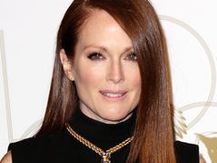 Julianne Moore - ten kociak ma 53 lata!