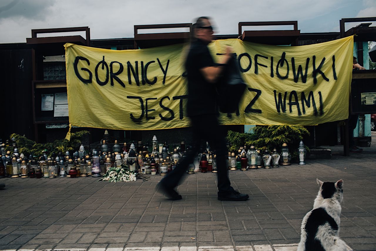 10 dzień dramatycznej akcji w Zofiówce. Trwają poszukiwania trzeciego górnika