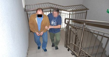 Taksówkarz z Warszawy po raz szósty zatrzymany bez prawa jazdy