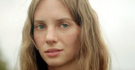 Maya Thurman-Hawke, córka Umy Thurman, zagra w "Stranger Things". W kogo się wcieli?