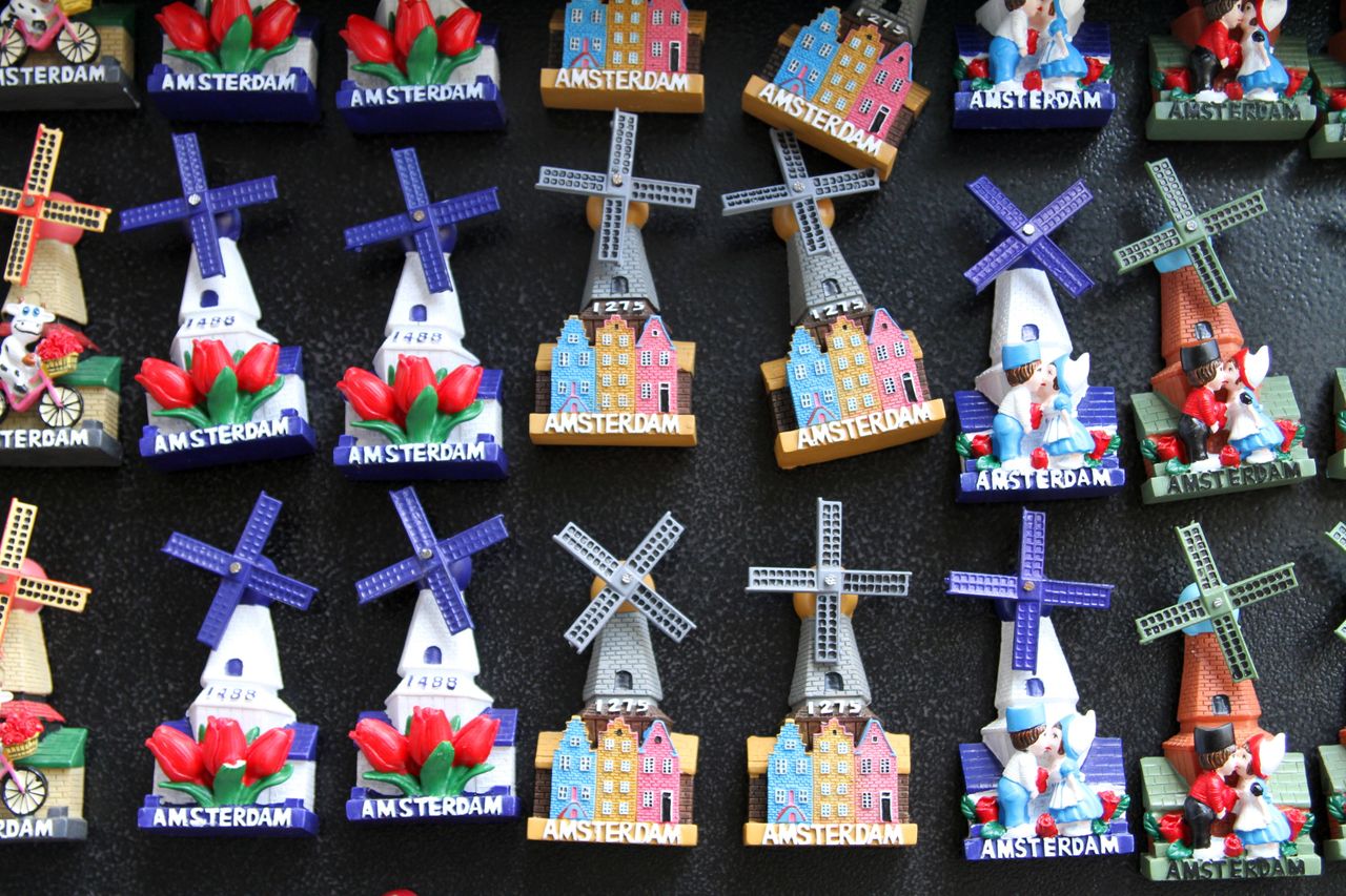 Białystok. Dziecko połknęło magnes z lodówki i w eskorcie policji jechało do szpitala