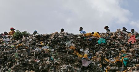 Kara więzienia lub wysoka grzywna za plastikowe torebki. Kenia wprowadza zakaz