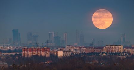 Różowy Księżyc w kwietniu 2020. Superksiężyc, czyli kwietniowa pełnia już w tym tygodniu