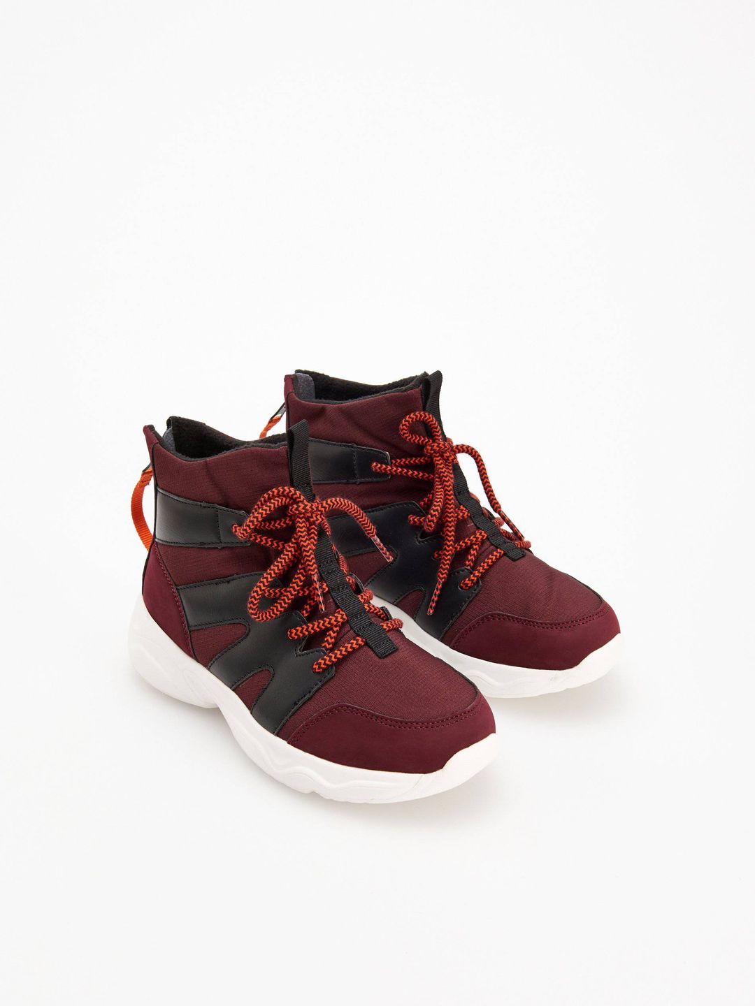 sneakersy Reserved